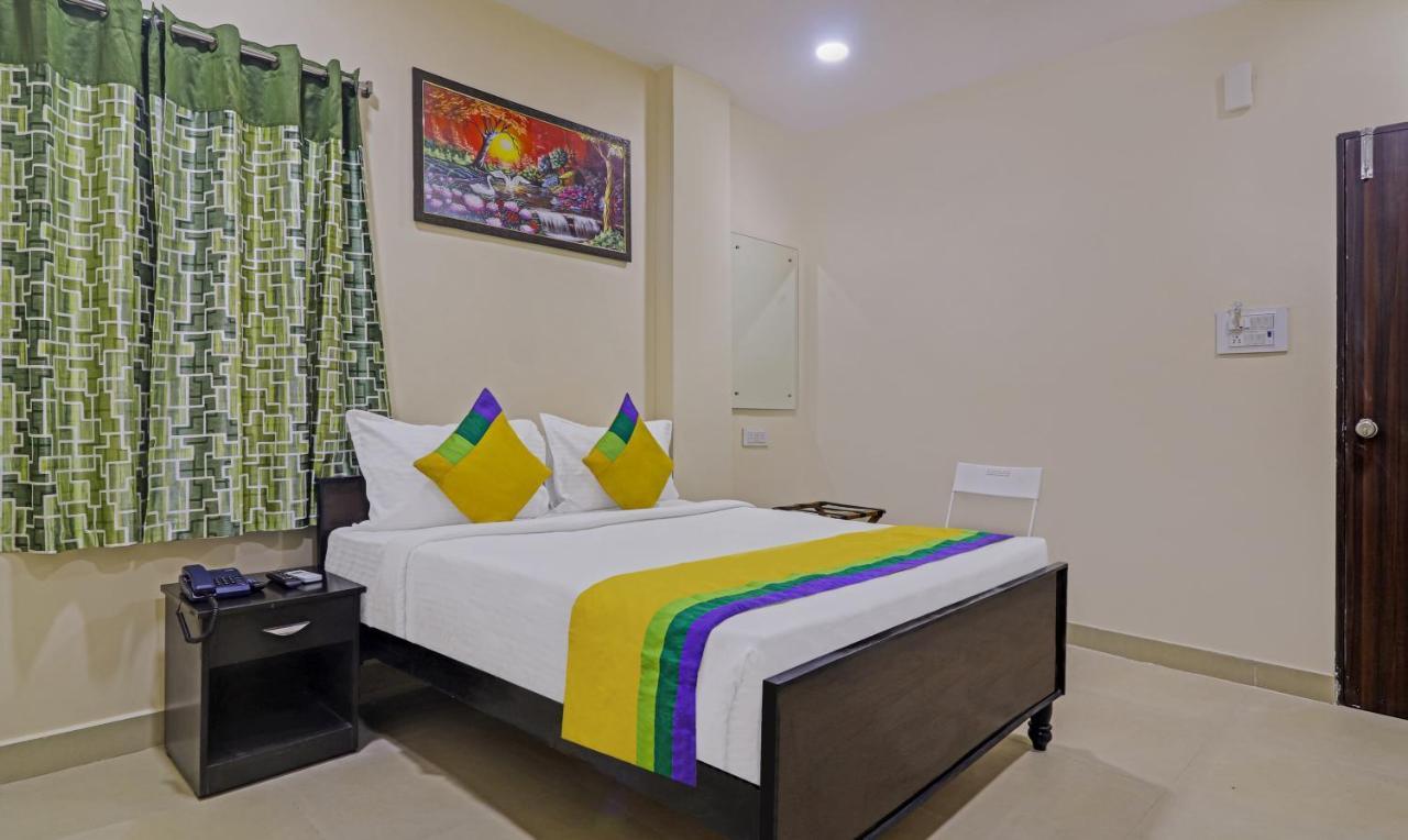 Hotel Treebo Trip Airport Pride 3*