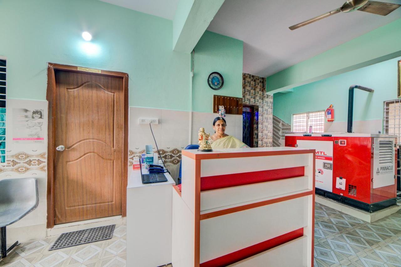 Oyo 35856 Padma Residency Hyderabad