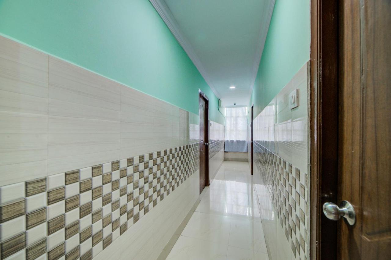 Oyo 35856 Padma Residency Hotel