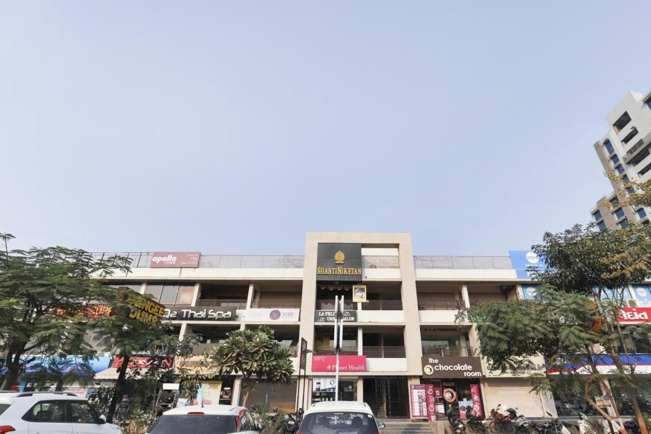 Oyo 35856 Padma Residency Hyderabad