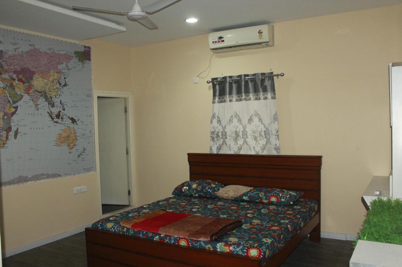 A Convenient In Centre - Ameerpet Holiday home