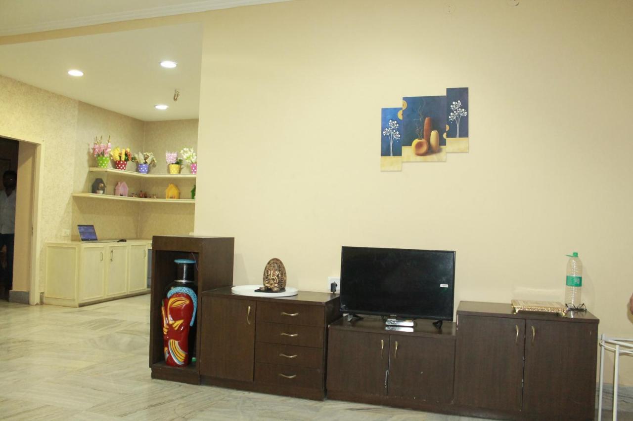 A Convenient In Centre - Ameerpet * Hyderabad