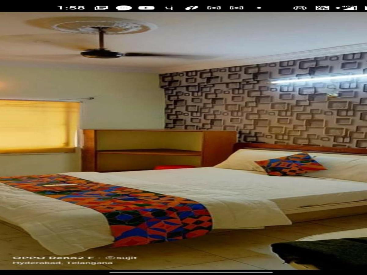 Hotel Spot On Balaji Residency Near Lumbini Park 2*