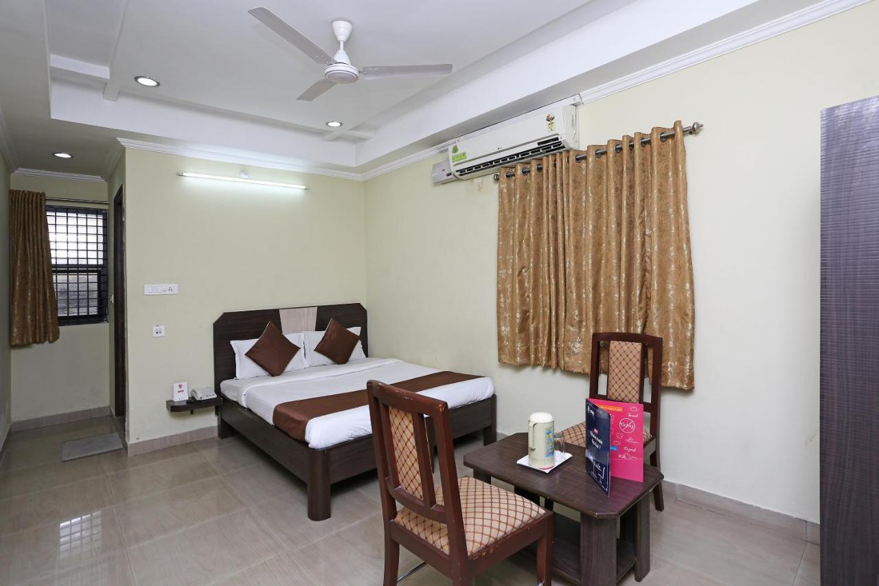 O Saraswathi Residency Near Sr Nagar Metro Station Hotel 3*