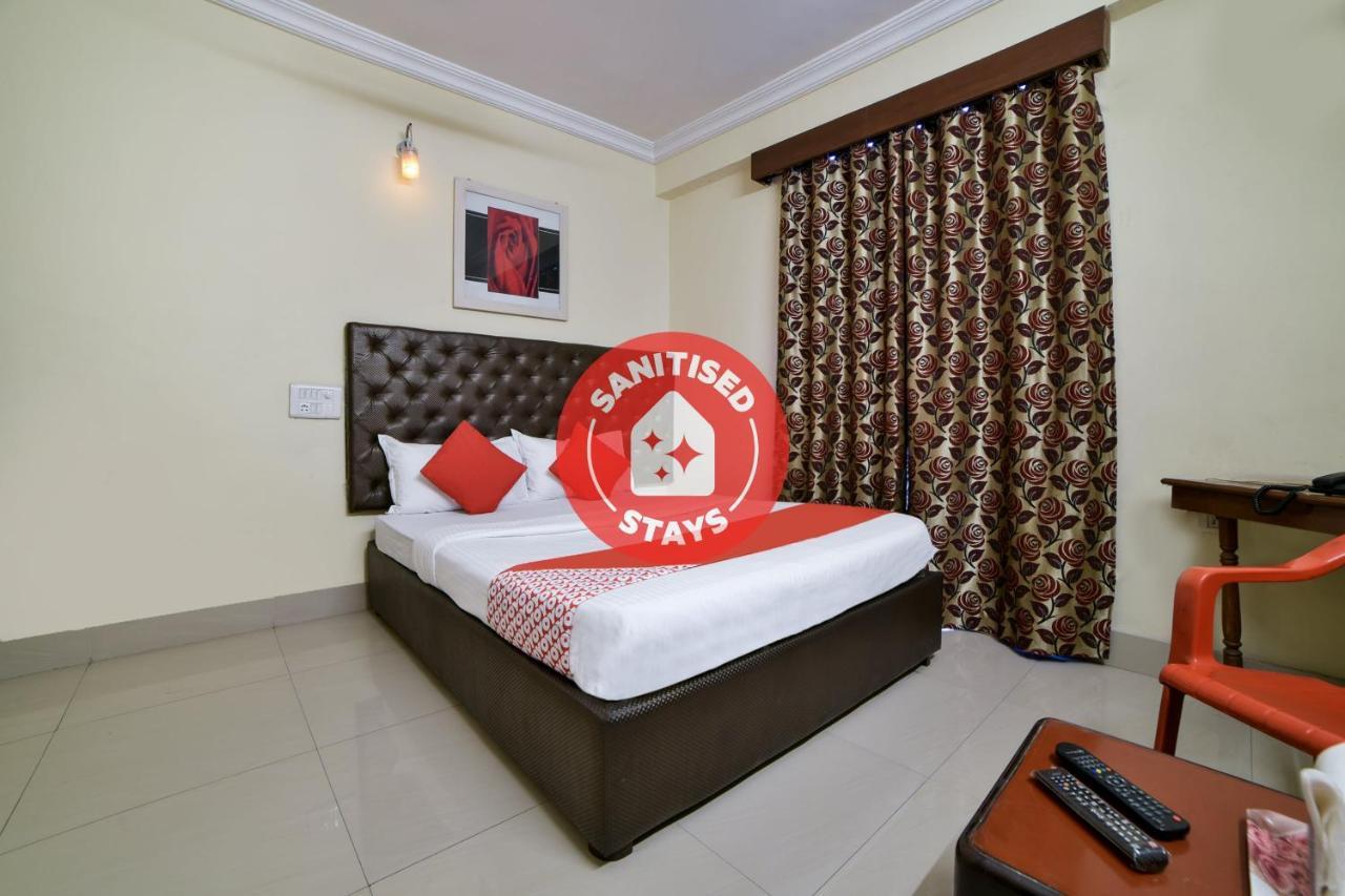 Oyo Flagship 16018 Rainbow Saphire Hotel Hyderabad