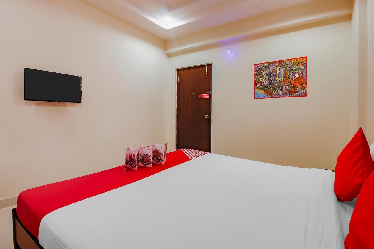 Hotel Vaccinated Staff - Oyo 13163 Jaswitha Homes 3*