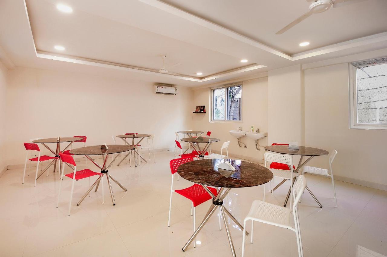 Hotel Vaccinated Staff - Oyo 13163 Jaswitha Homes Hyderabad
