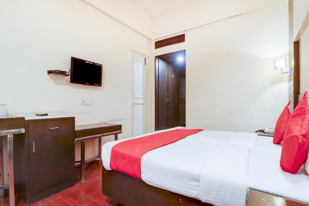 Oyo 79040 Sai Prakash Hotel Hyderabad