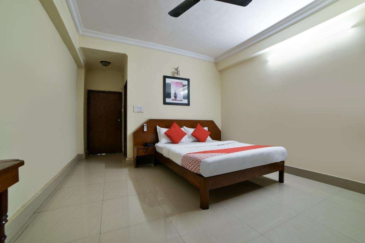 Hotel Oyo Flagship 16018 Rainbow Saphire 3*