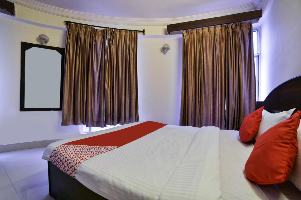 Oyo Flagship 16018 Rainbow Saphire Hyderabad