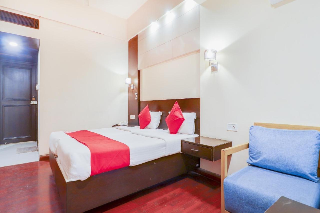 Oyo 79040 Sai Prakash Hyderabad