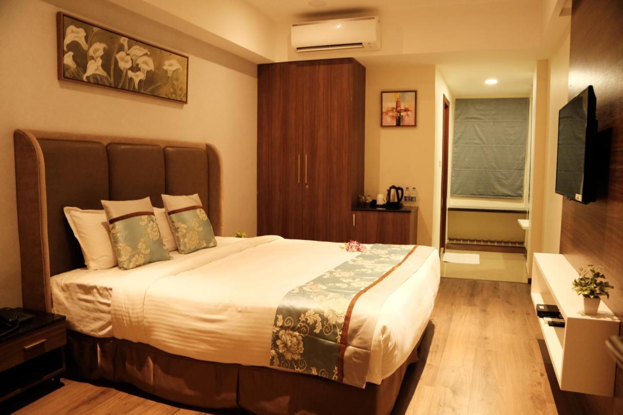 The Platinum Boutique 3*