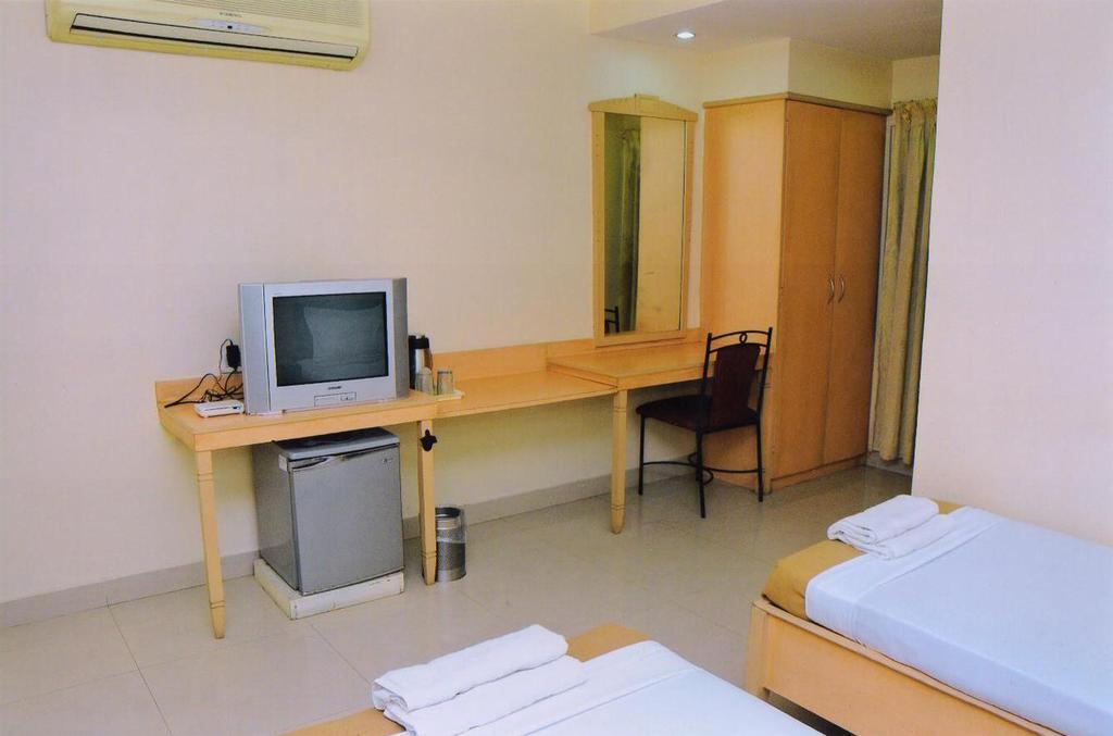 Hotel Padmini Residency