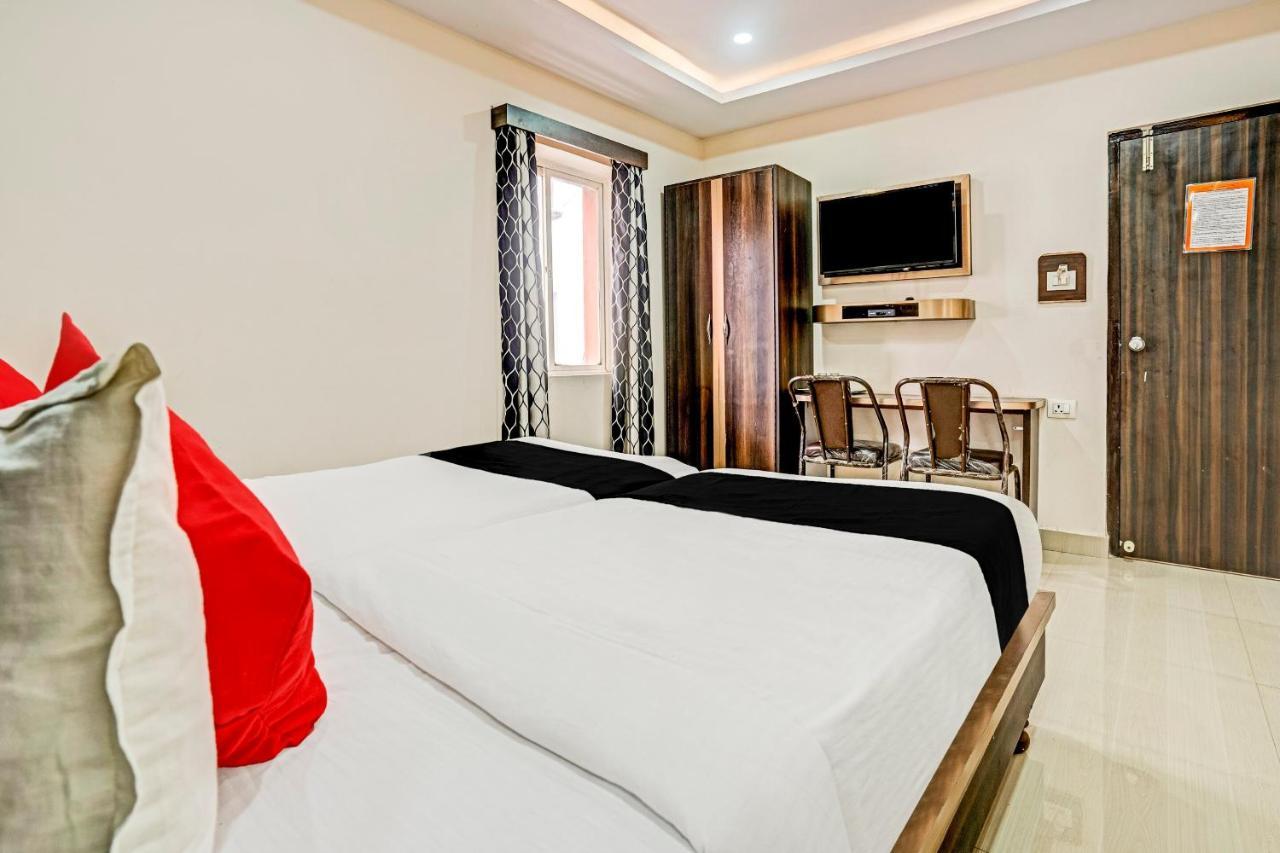 Capital O75502 Asian International Hotel 3*