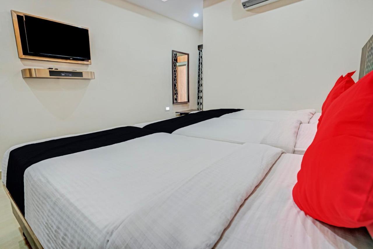 Capital O75502 Asian International Hotel 3*