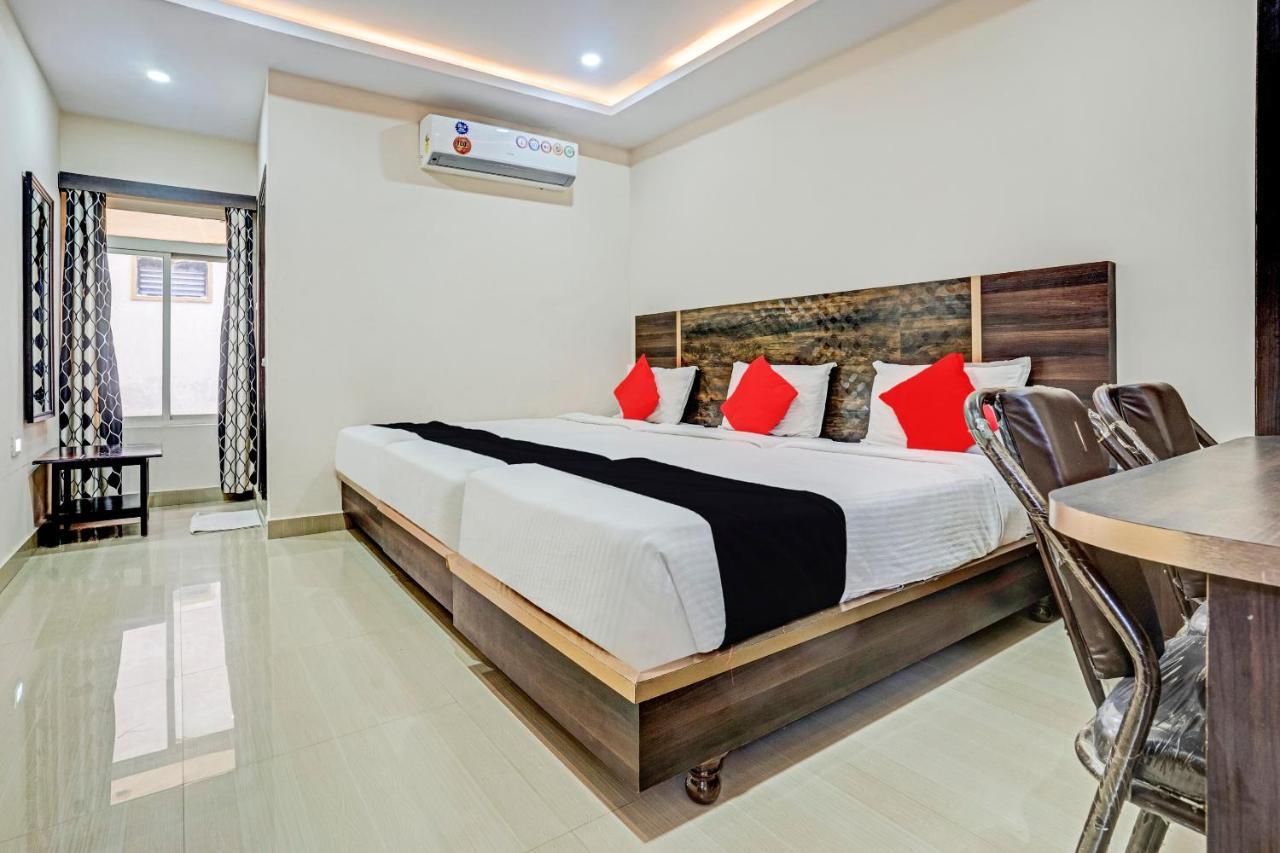 Capital O75502 Asian International Hotel 3*