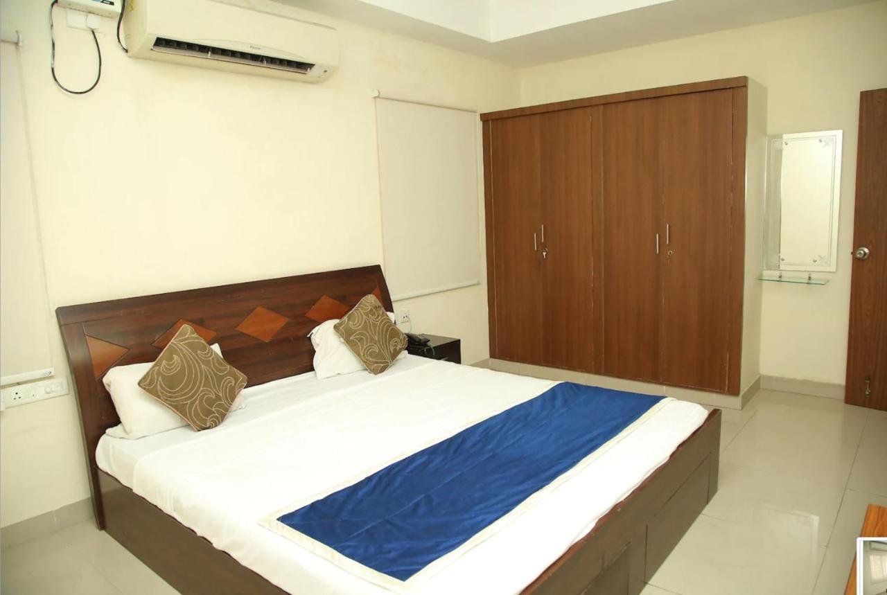 Fabhotel Sky View Suites Hotel 3*