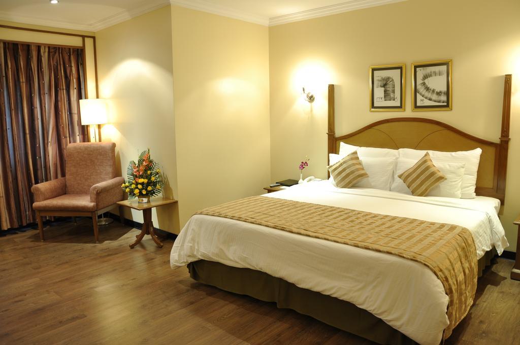 Hotel Aditya Park-a Sarovar Portico