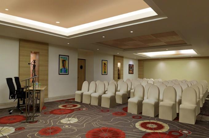 Red Fox By Lemon Tree Hotels, Hotel