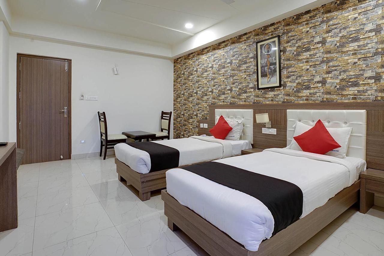 Townhouse Oak Sri Simran Park Near Secunderabad Railway Station Hyderabad