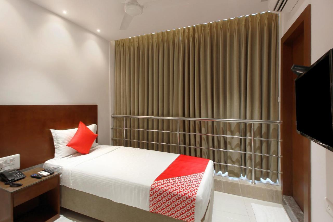 Collection O 24583 Sesha Grand Hyderabad
