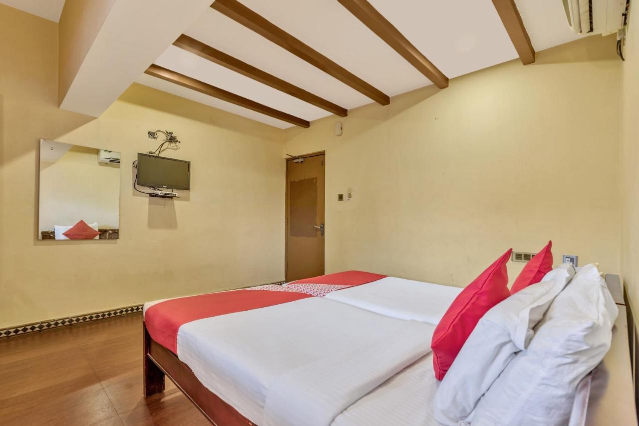 Oyo Flagship 2207 Transit Hotel 3*