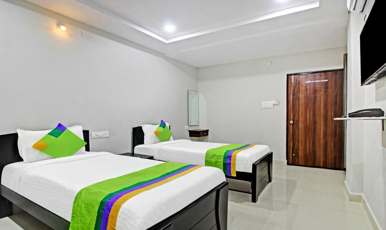Itsy Sunrise Grand, Hitech Hotel