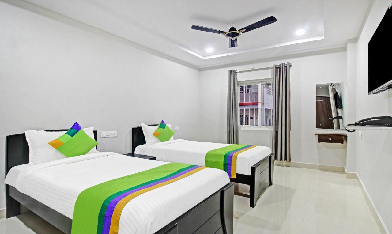 Hotel Itsy Sunrise Grand, Hitech 3*