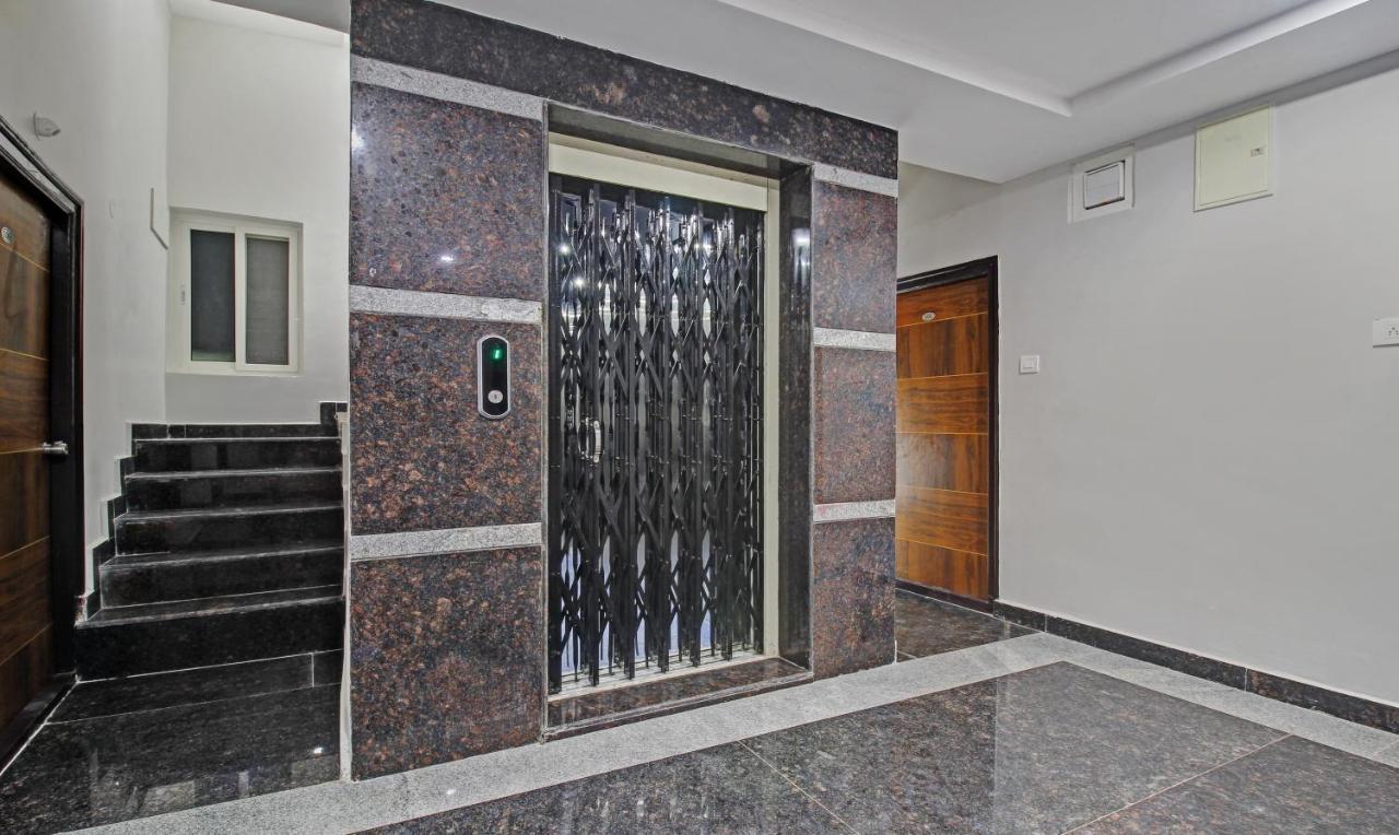 Itsy Sunrise Grand, Hitech
