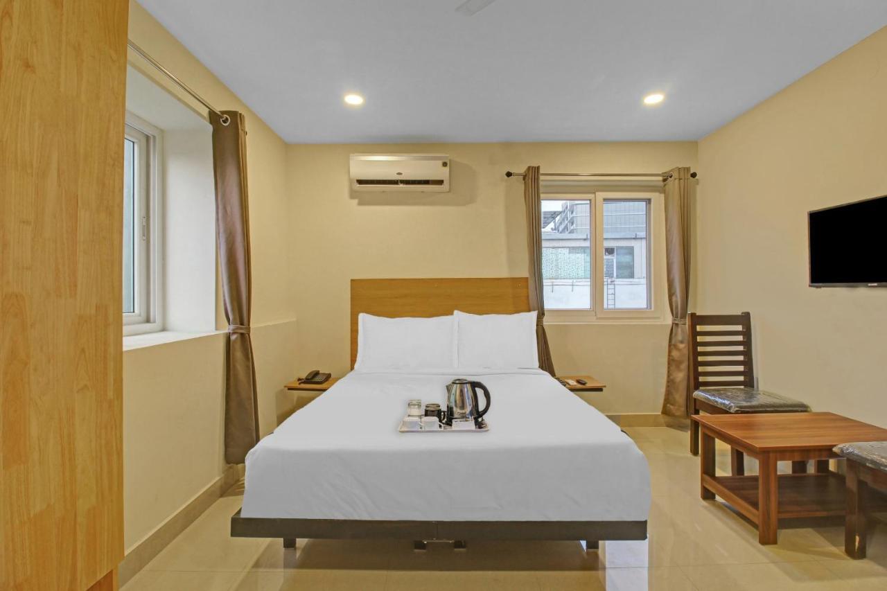 Super Townhouse Whiteridge Gachibowli Near Aig Hospital 4*