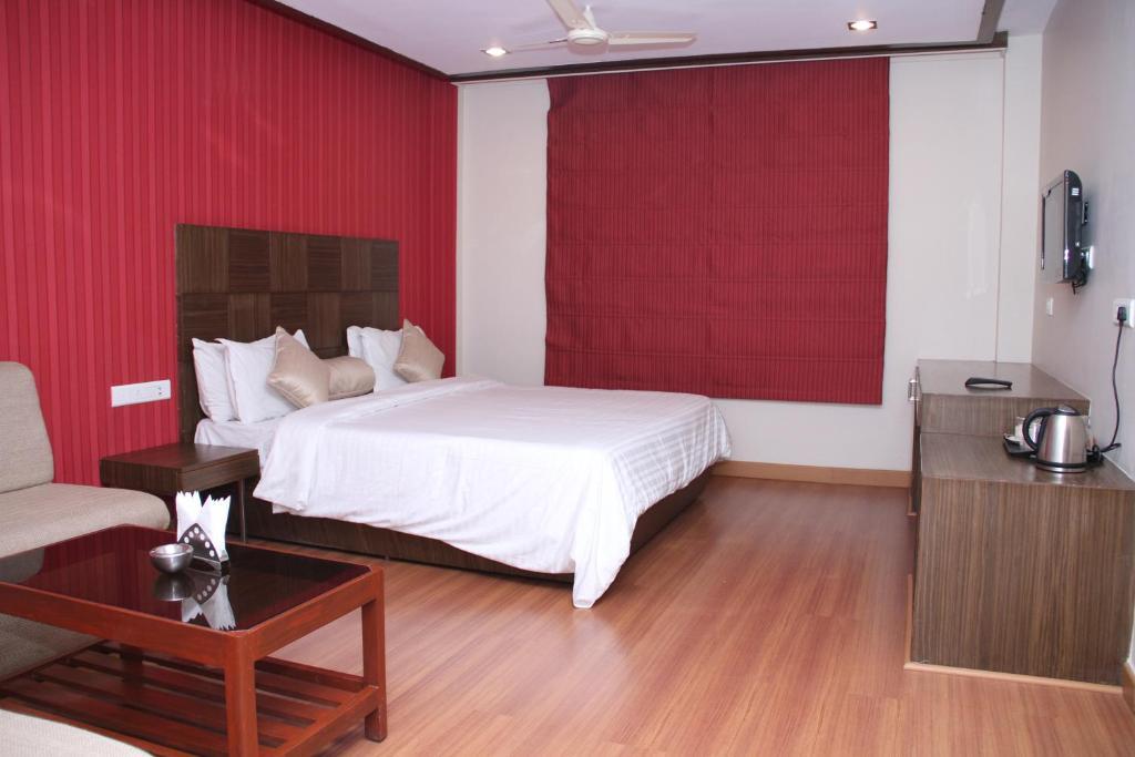 Urvasi Residency Hotel 2*