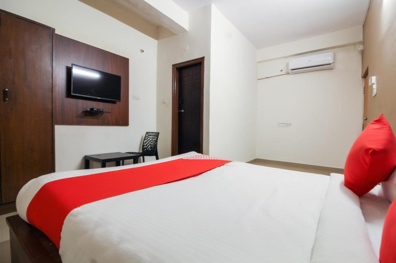 Spot On Gopi Mini Near Erragadda Metro Station 3*