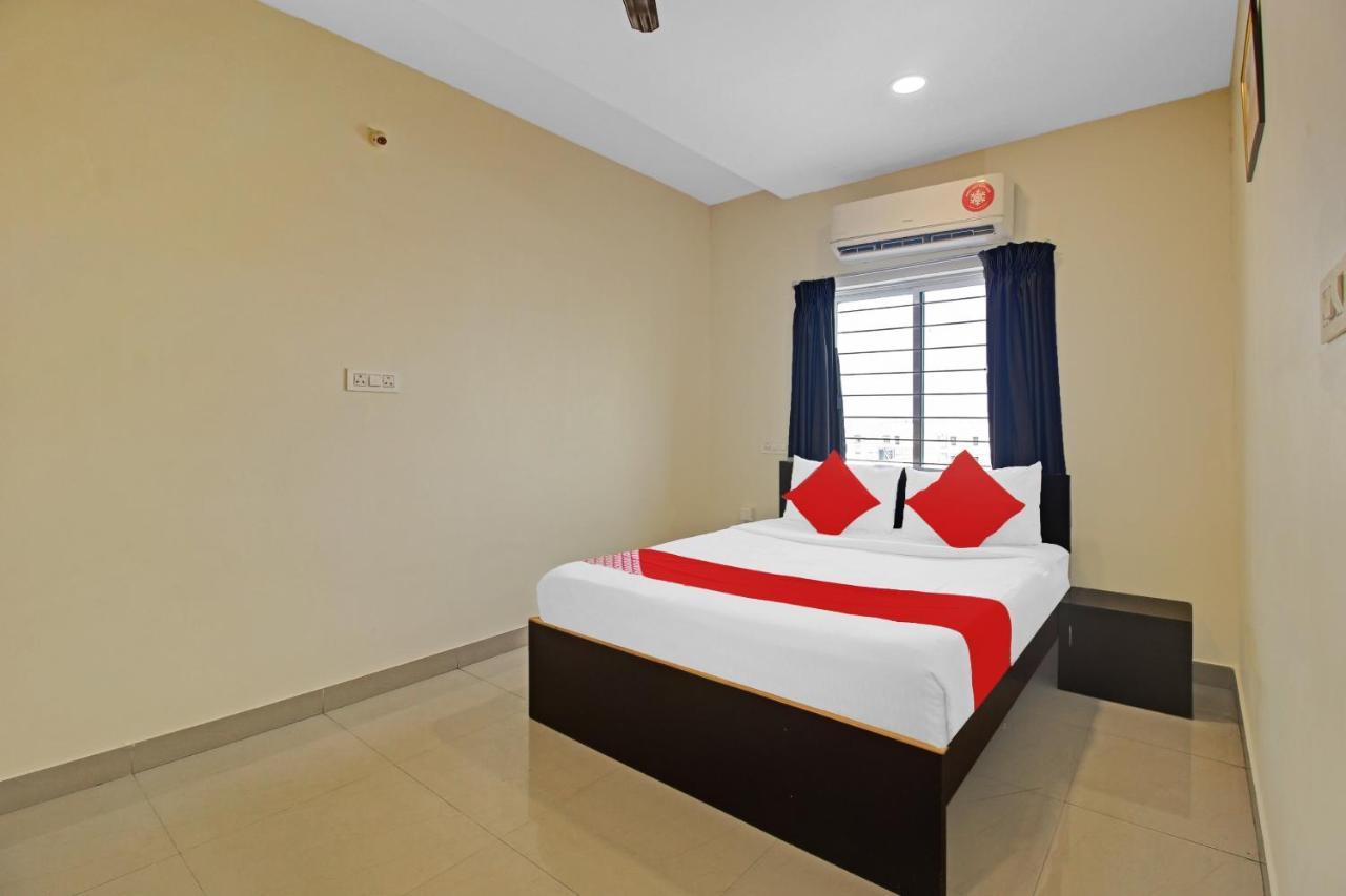 Oyo 24993 Royal 3* Hyderabad