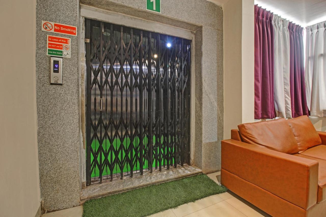 Hotel Oyo 24993 Royal 3*