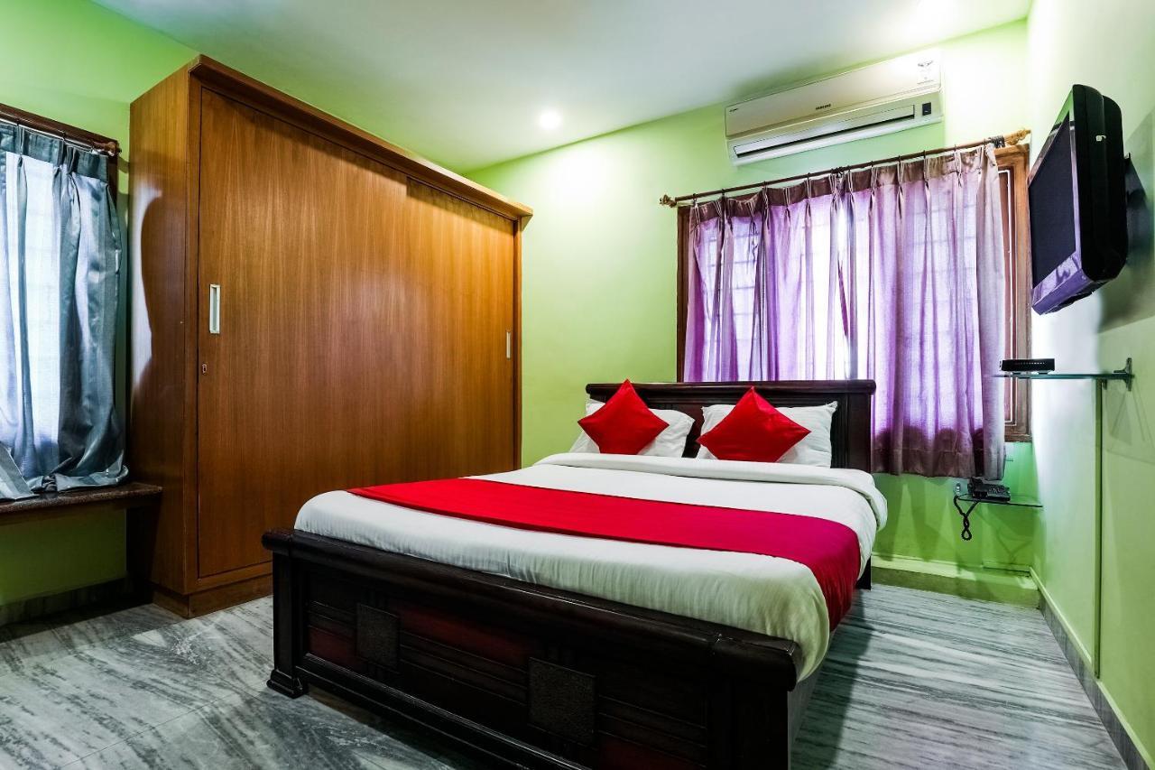 Oyo 17206 Maanne Hospitality Services Hotel 3*