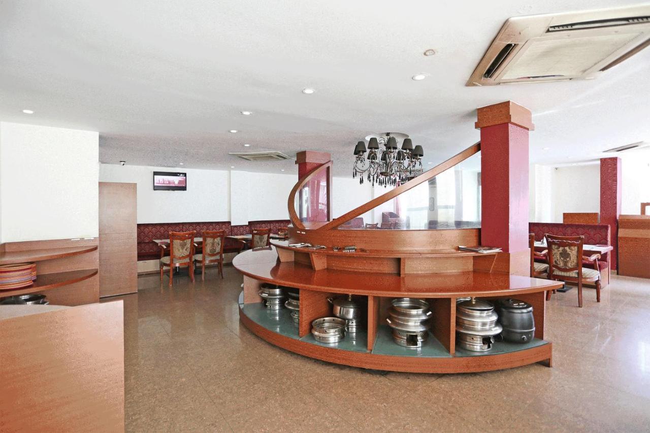 Oyo 7552 Sky Grand Hotel Hyderabad