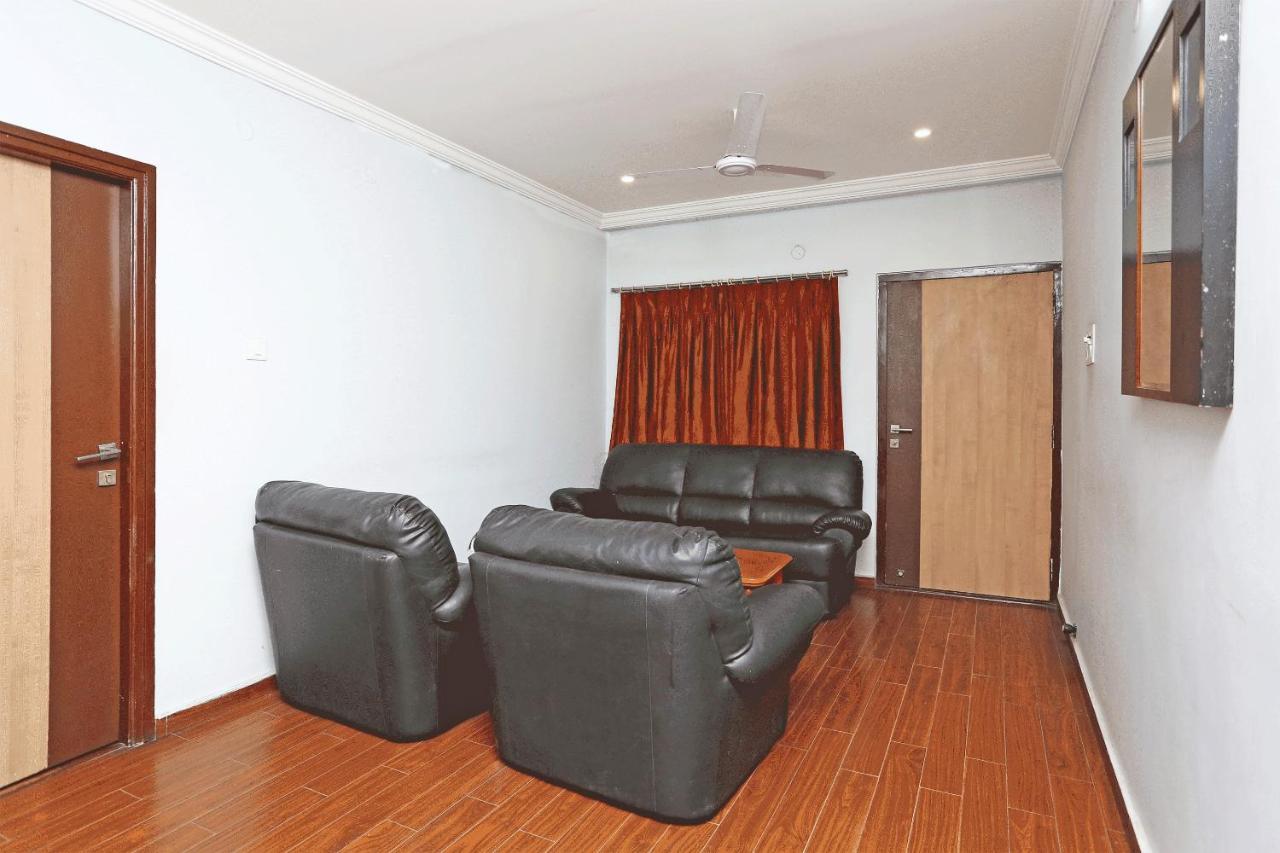 Hotel Oyo 7552 Sky Grand Hyderabad
