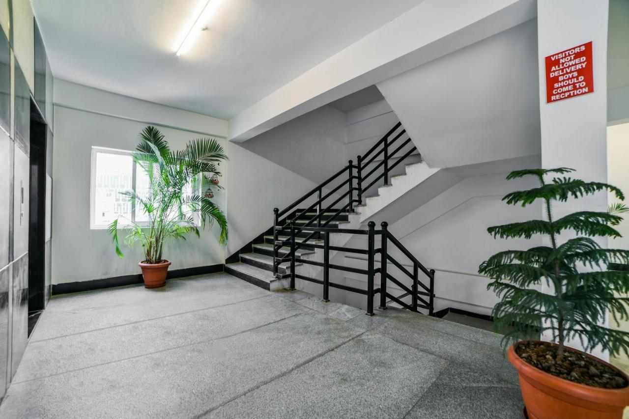 Oyo 11317 Amar Estates 3*