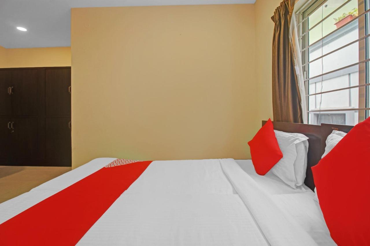 Hotel Oyo 24993 Royal Hyderabad