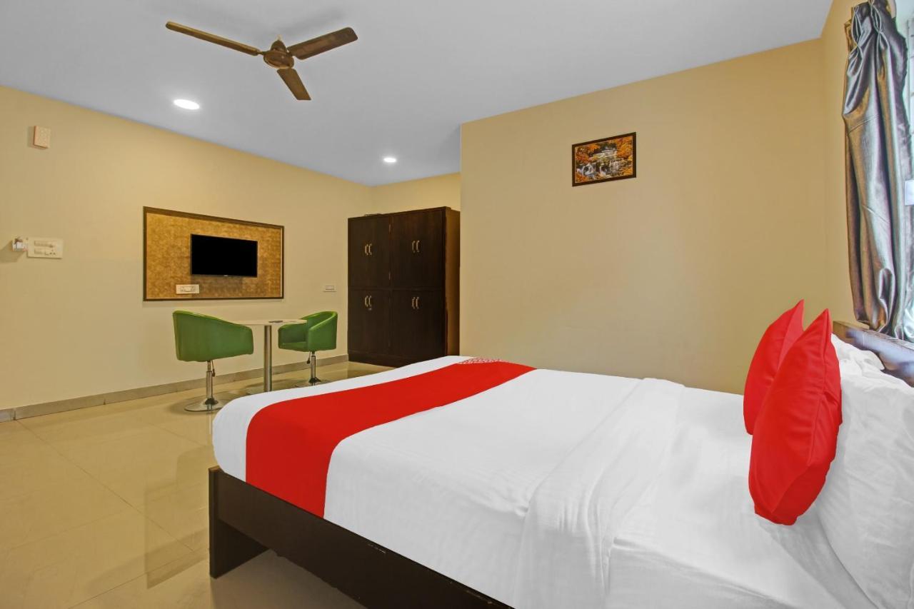Hotel Oyo 24993 Royal 3*