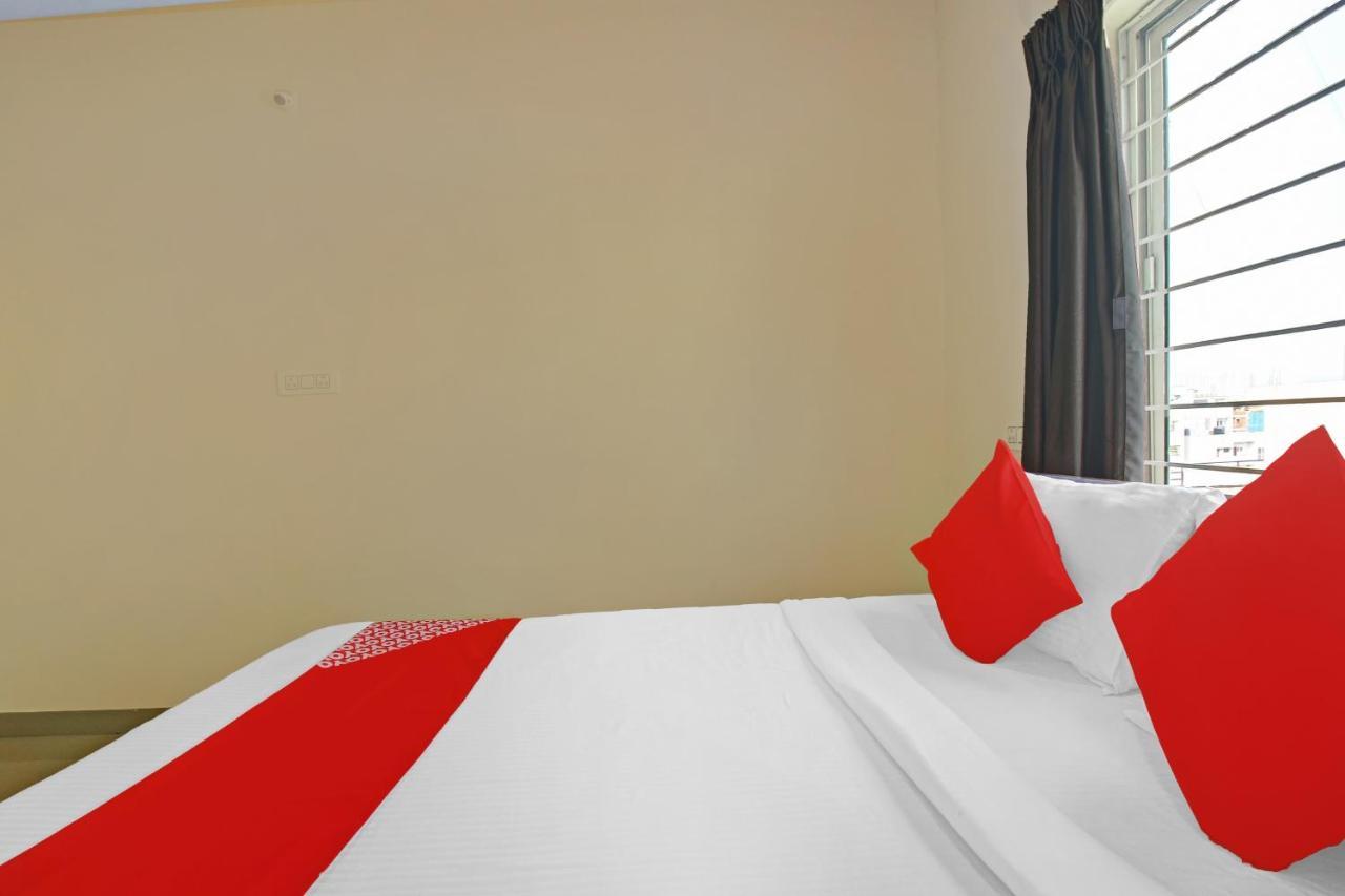 Hotel Oyo 24993 Royal 3*