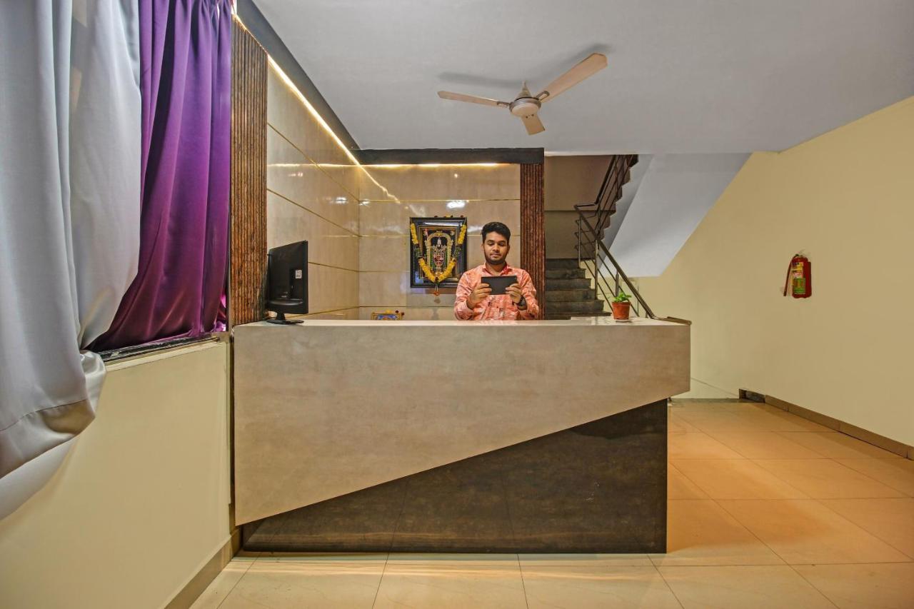 Oyo 24993 Royal 3* Hyderabad