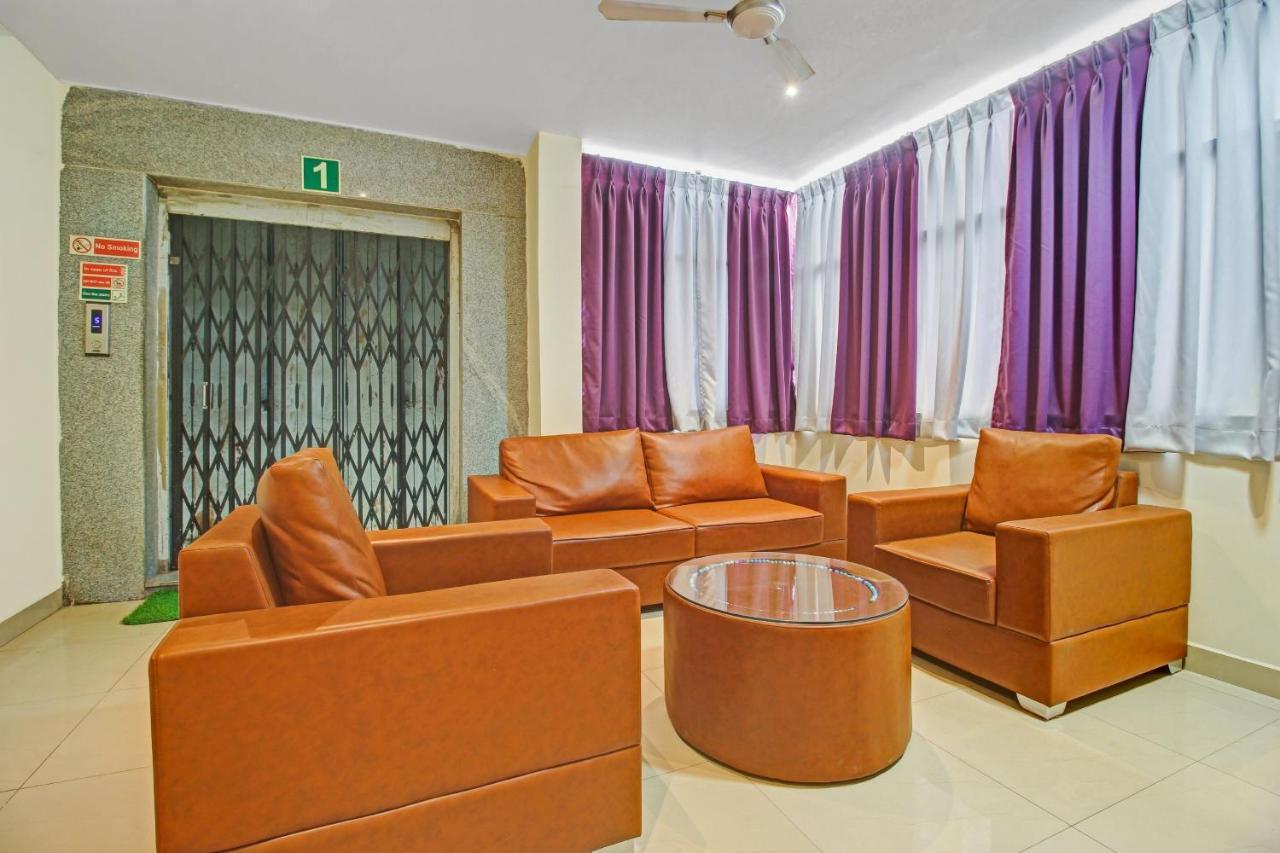 Oyo 24993 Royal 3* Hyderabad