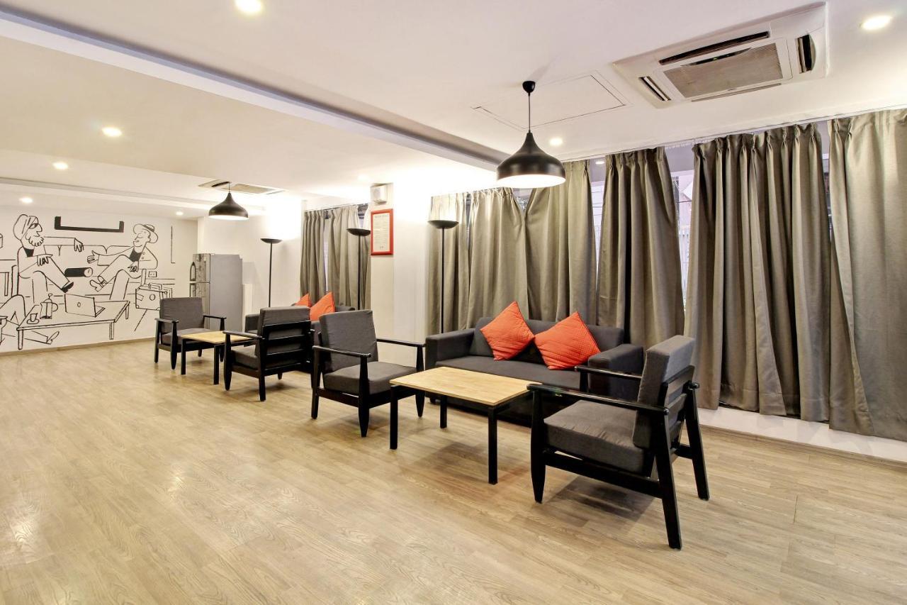 Oyo Townhouse 9 Hitech Hotel 3*