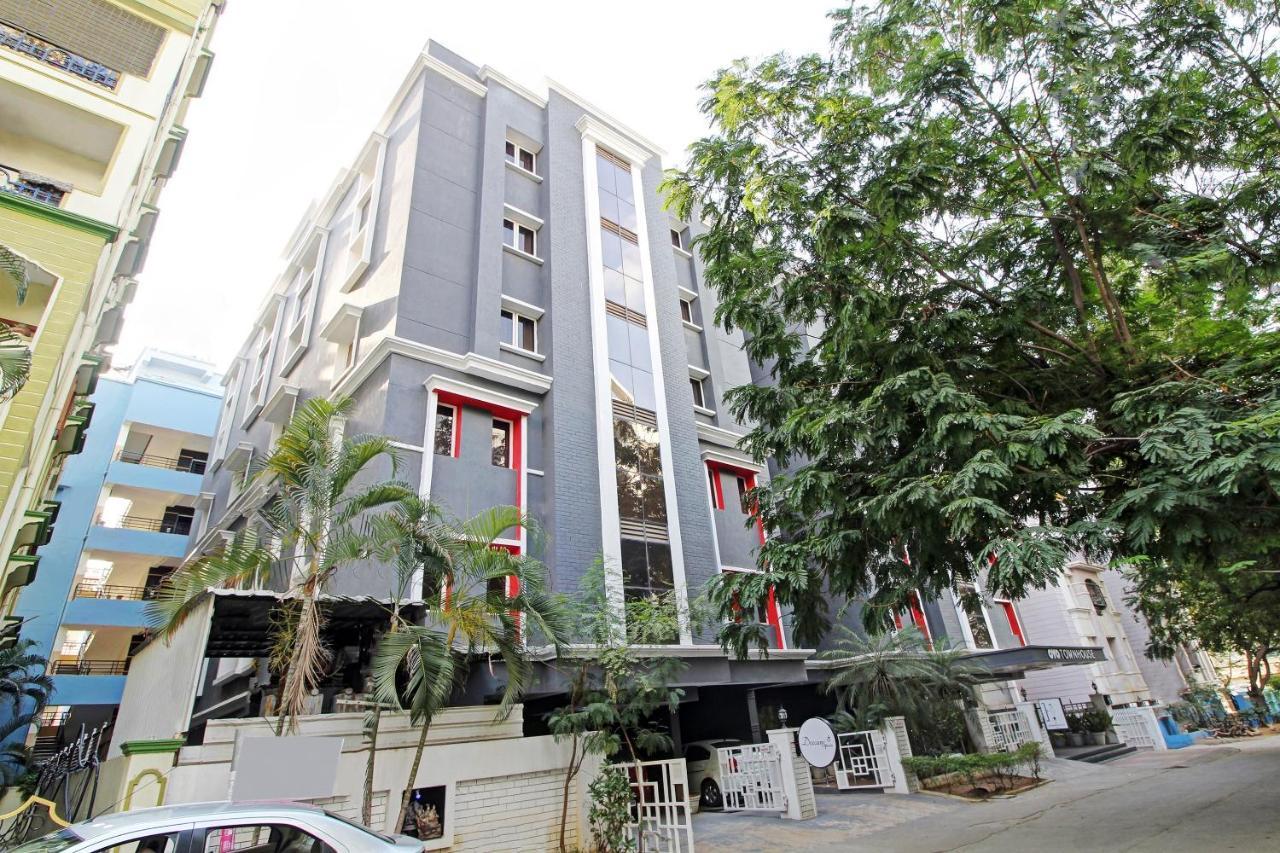 Oyo Townhouse 9 Hitech 3* Hyderabad