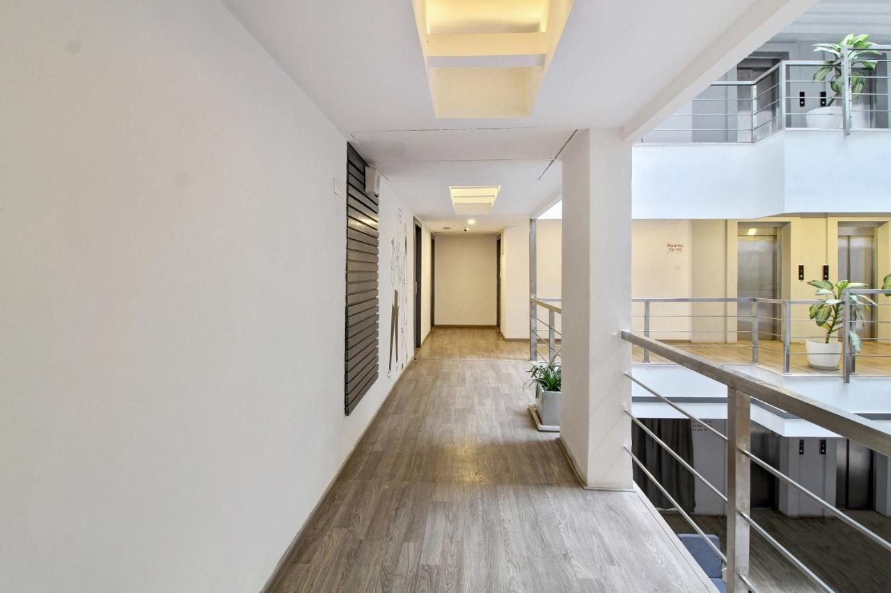 Oyo Townhouse 9 Hitech Hotel