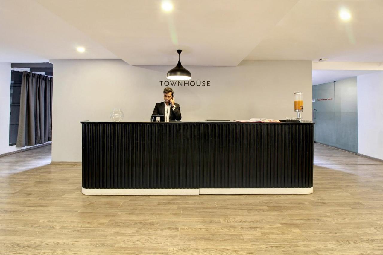 Hotel Oyo Townhouse 9 Hitech Hyderabad