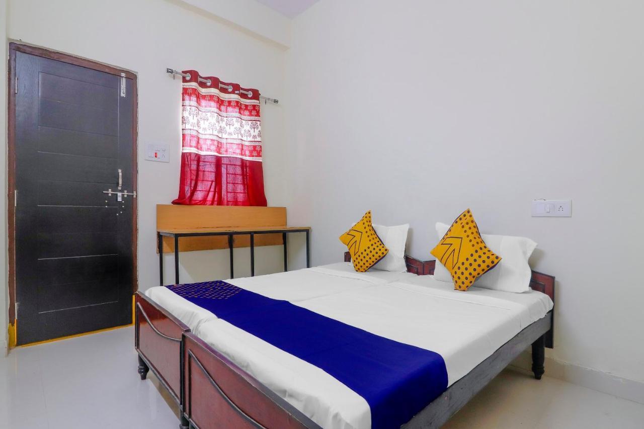Hotel Spot On 76837 Rk 2*