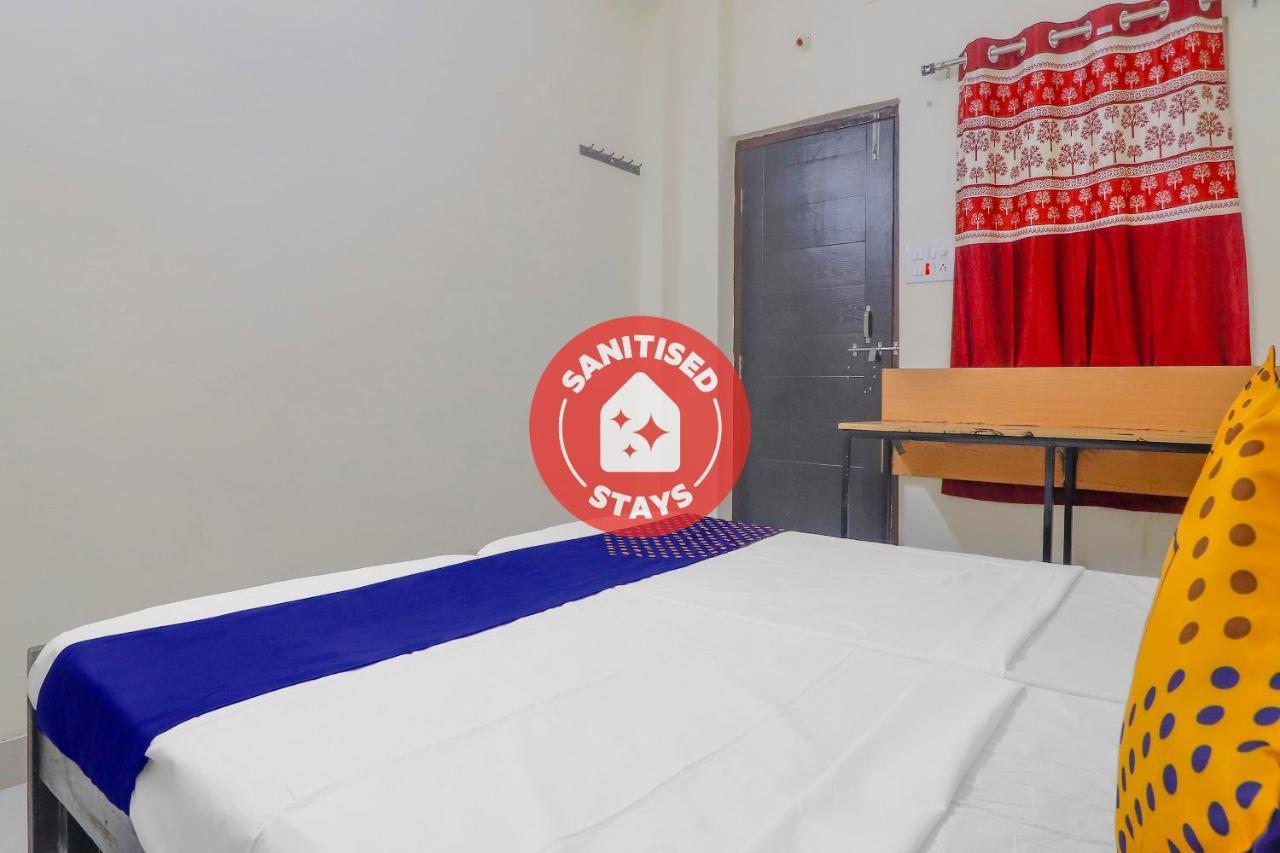 Spot On 76837 Rk Hotel Hyderabad
