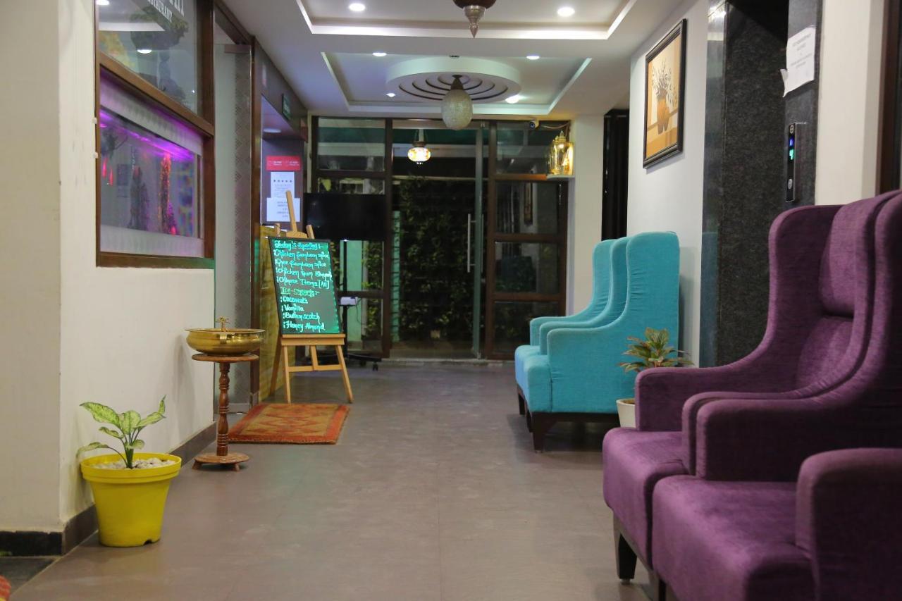 Raintr33 Hotel 3*